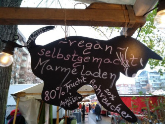 Berlin Markt in Aid of Pafosmietzcats